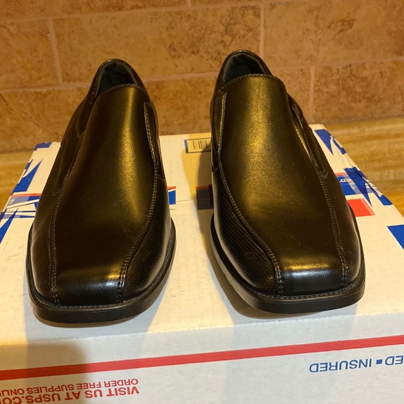 Perry Ellis Other - Perry Ellis size 8 shoes New With Out Tags